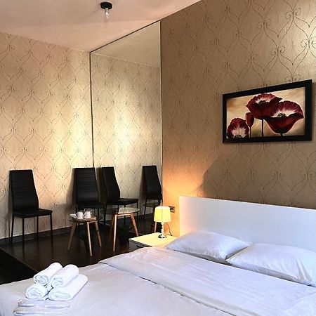 Hotel 6 Tbilisi Eksteriør billede