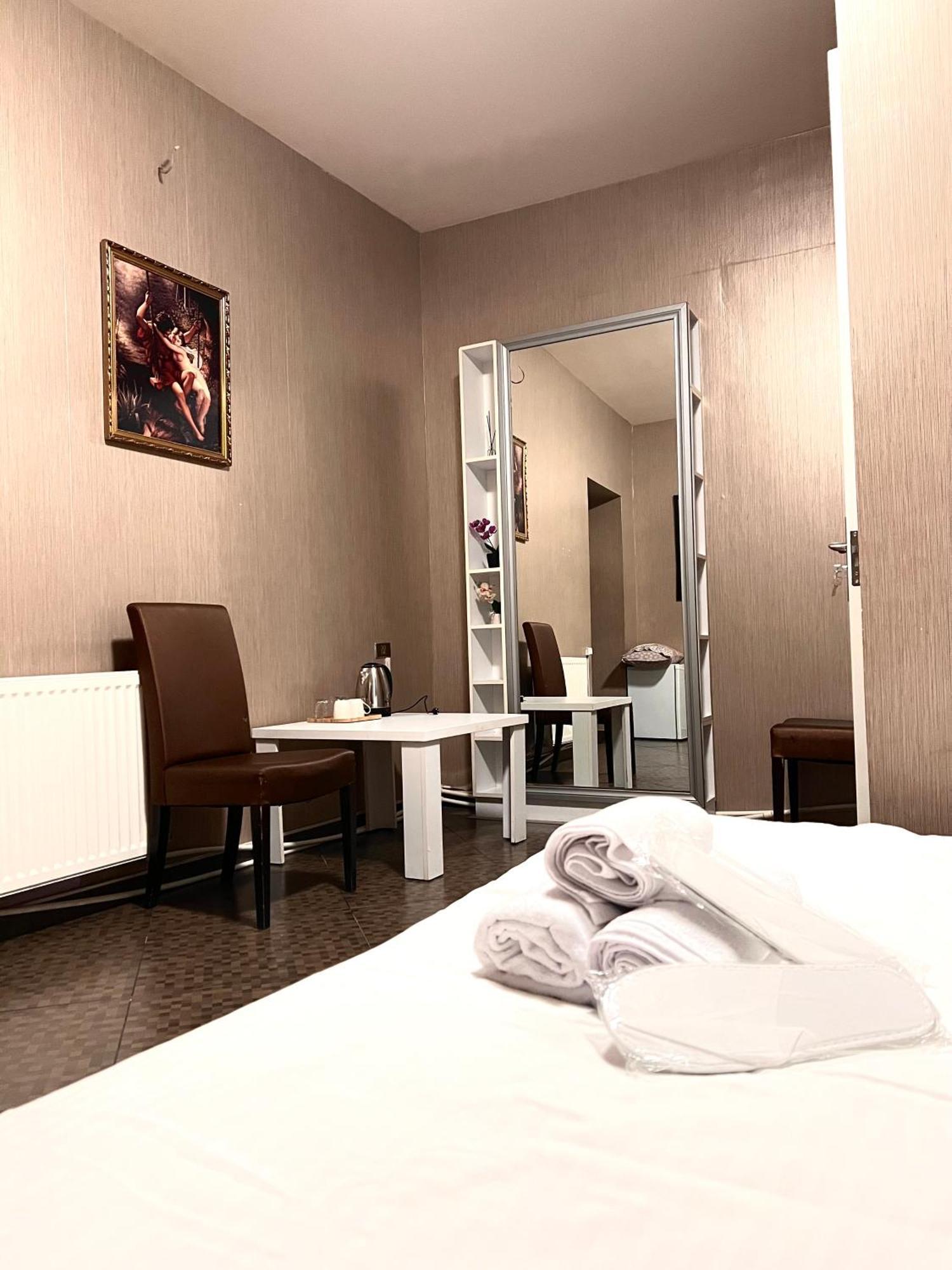 Hotel 6 Tbilisi Eksteriør billede