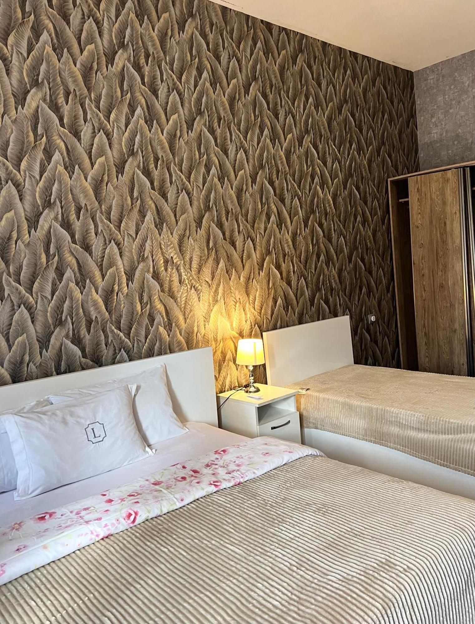 Hotel 6 Tbilisi Eksteriør billede