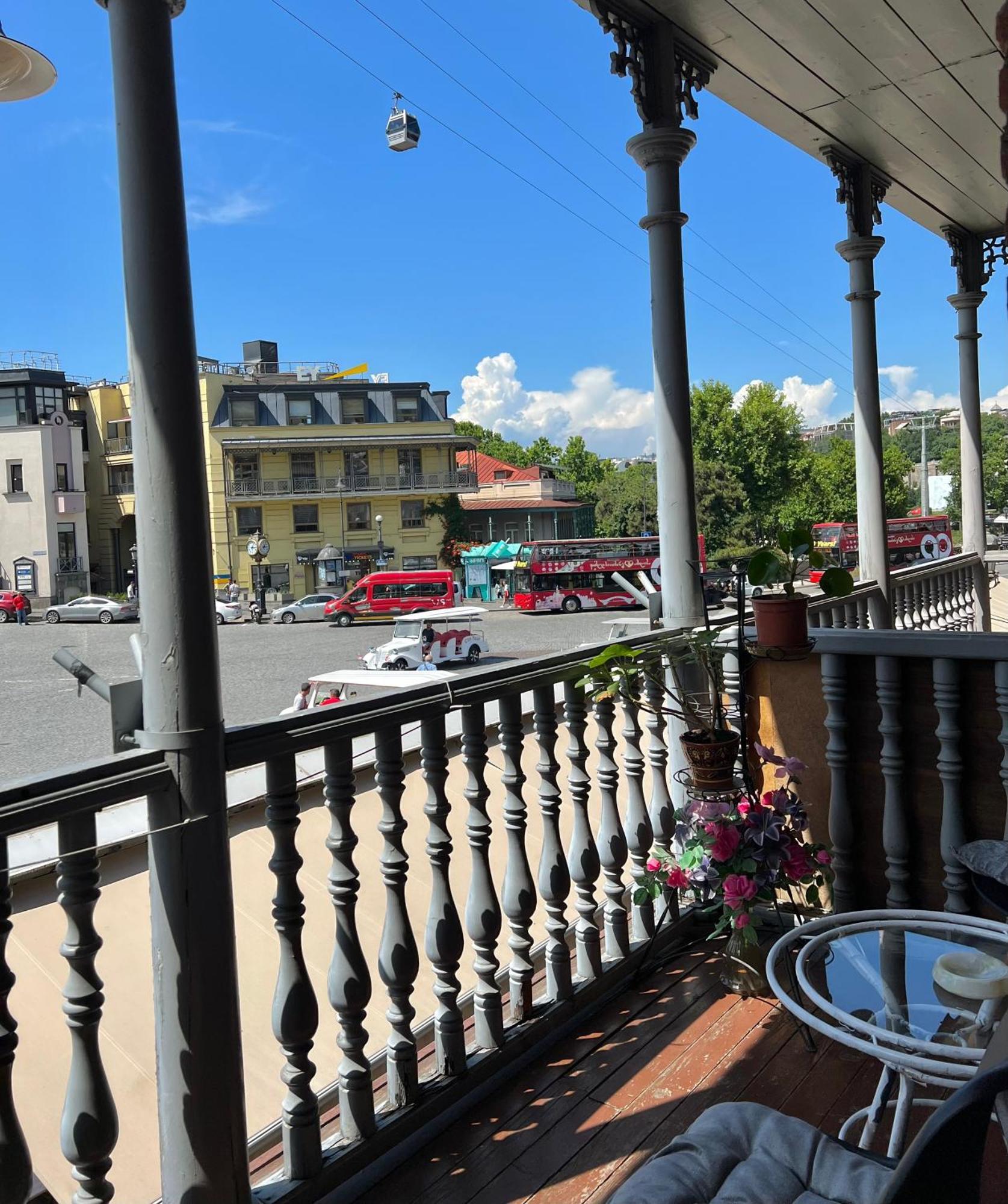 Hotel 6 Tbilisi Eksteriør billede