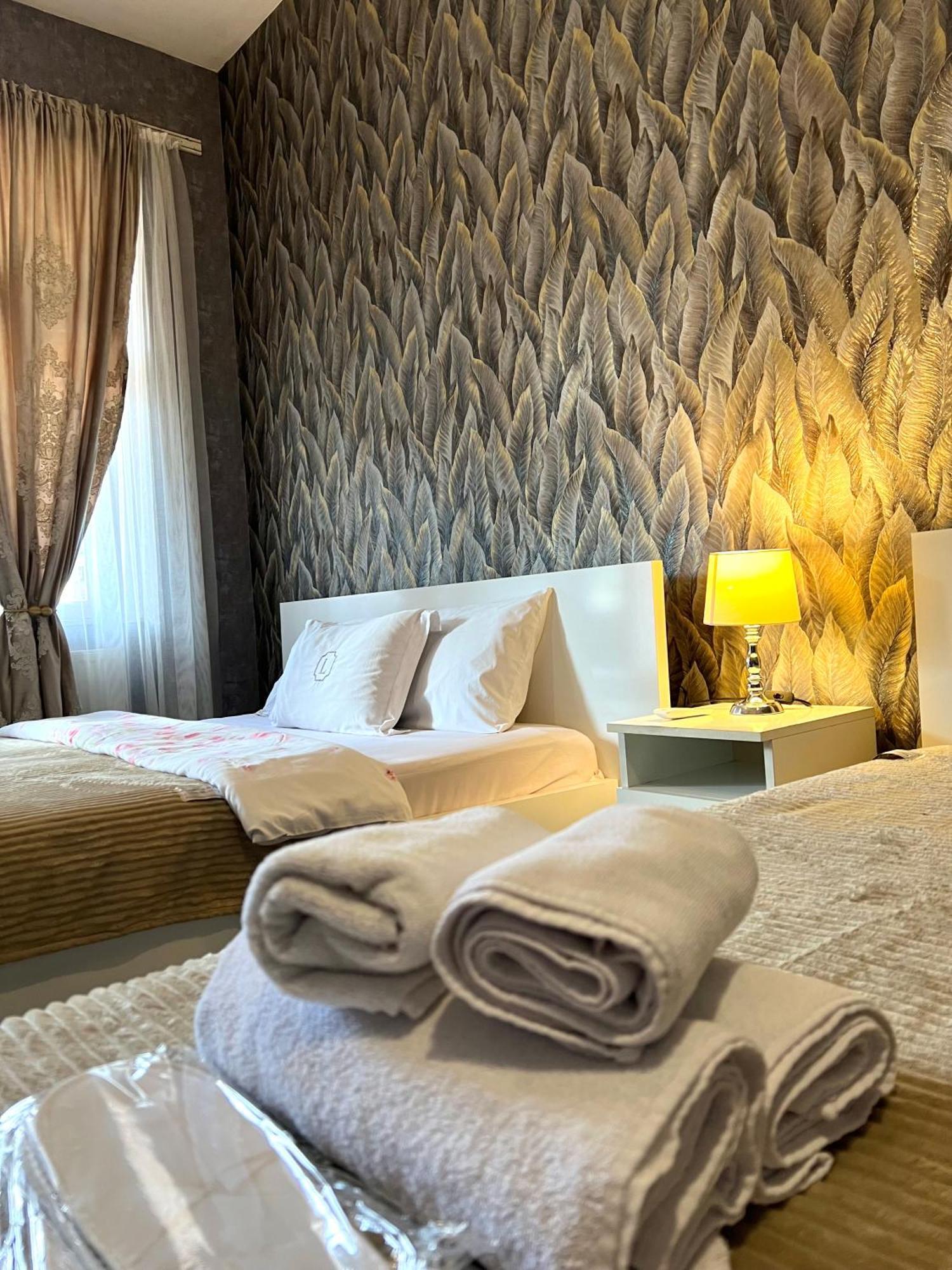 Hotel 6 Tbilisi Eksteriør billede