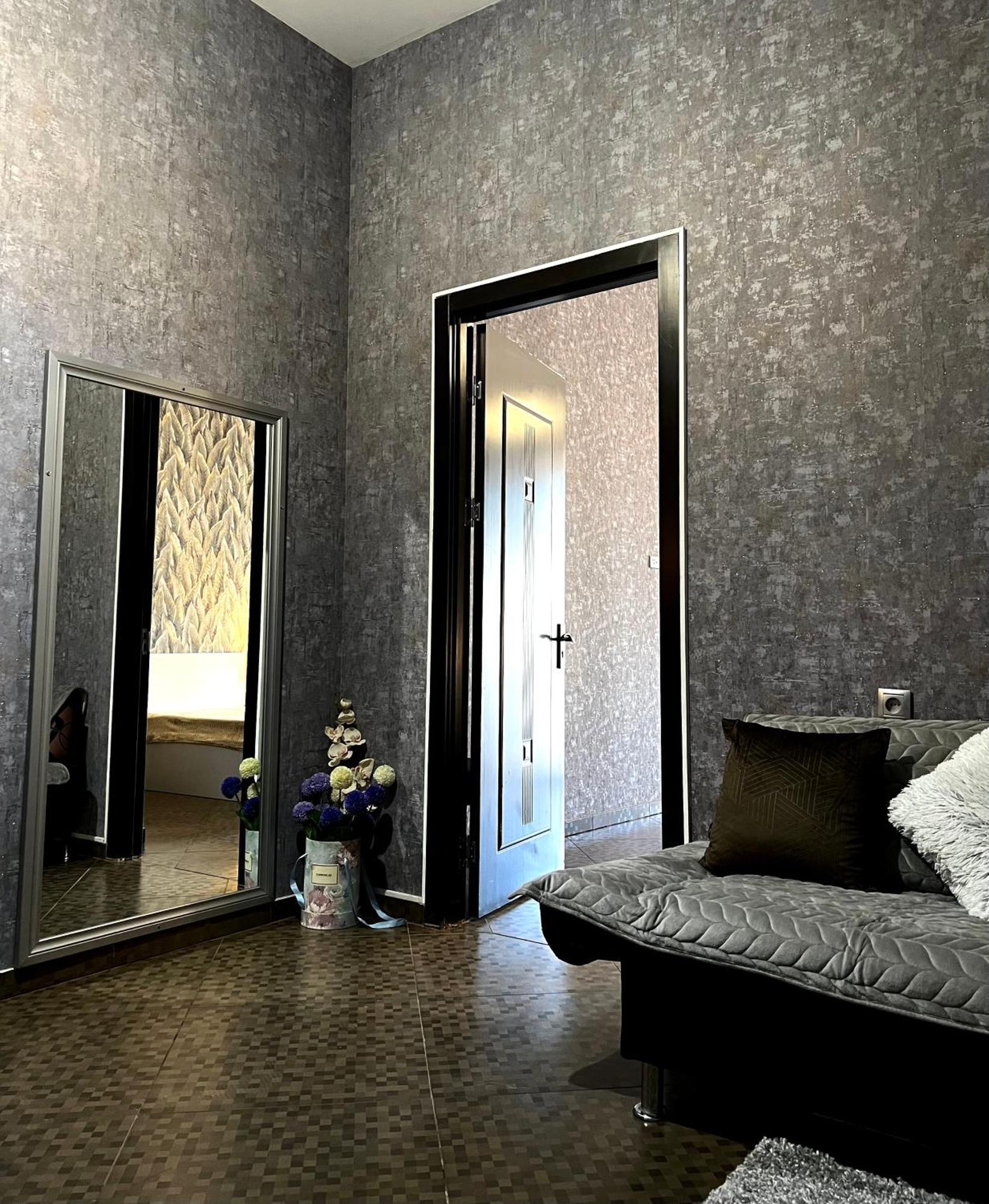 Hotel 6 Tbilisi Eksteriør billede