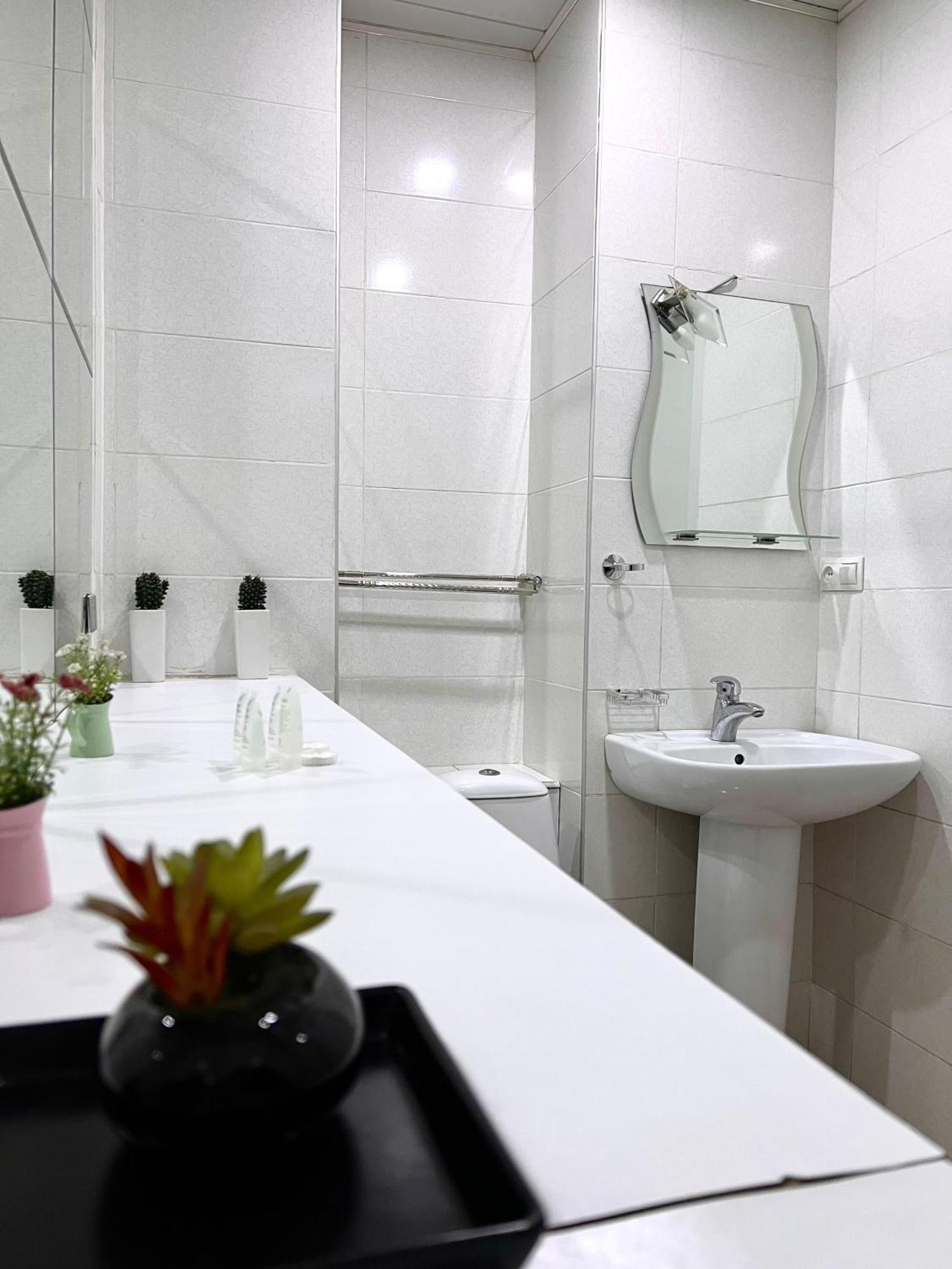 Hotel 6 Tbilisi Eksteriør billede