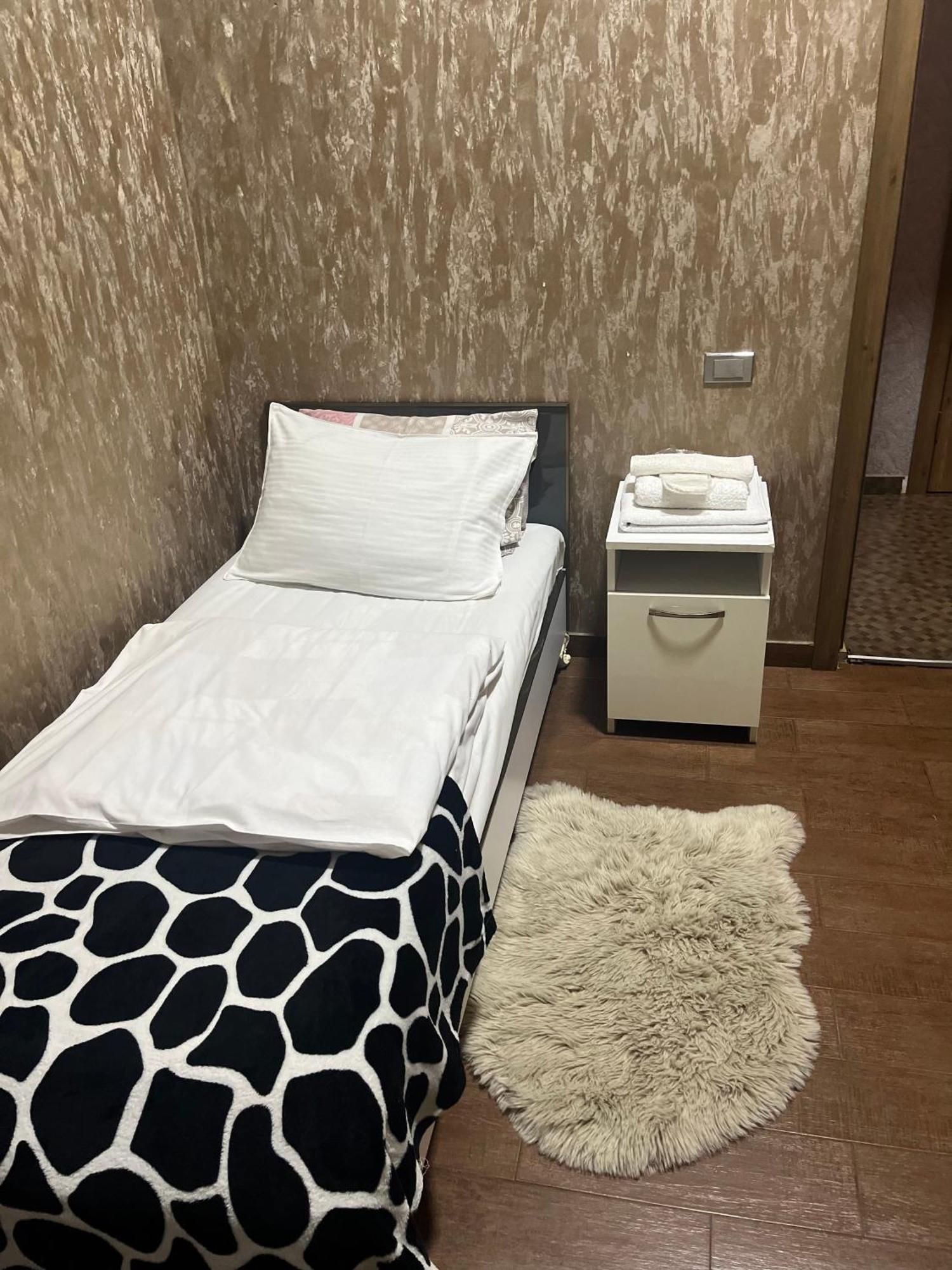Hotel 6 Tbilisi Eksteriør billede